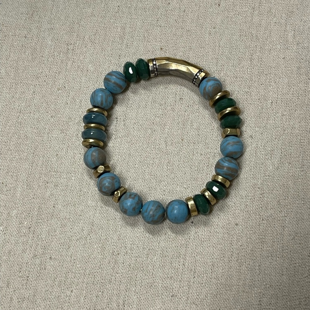 Turquoise beaded stretch bracelet